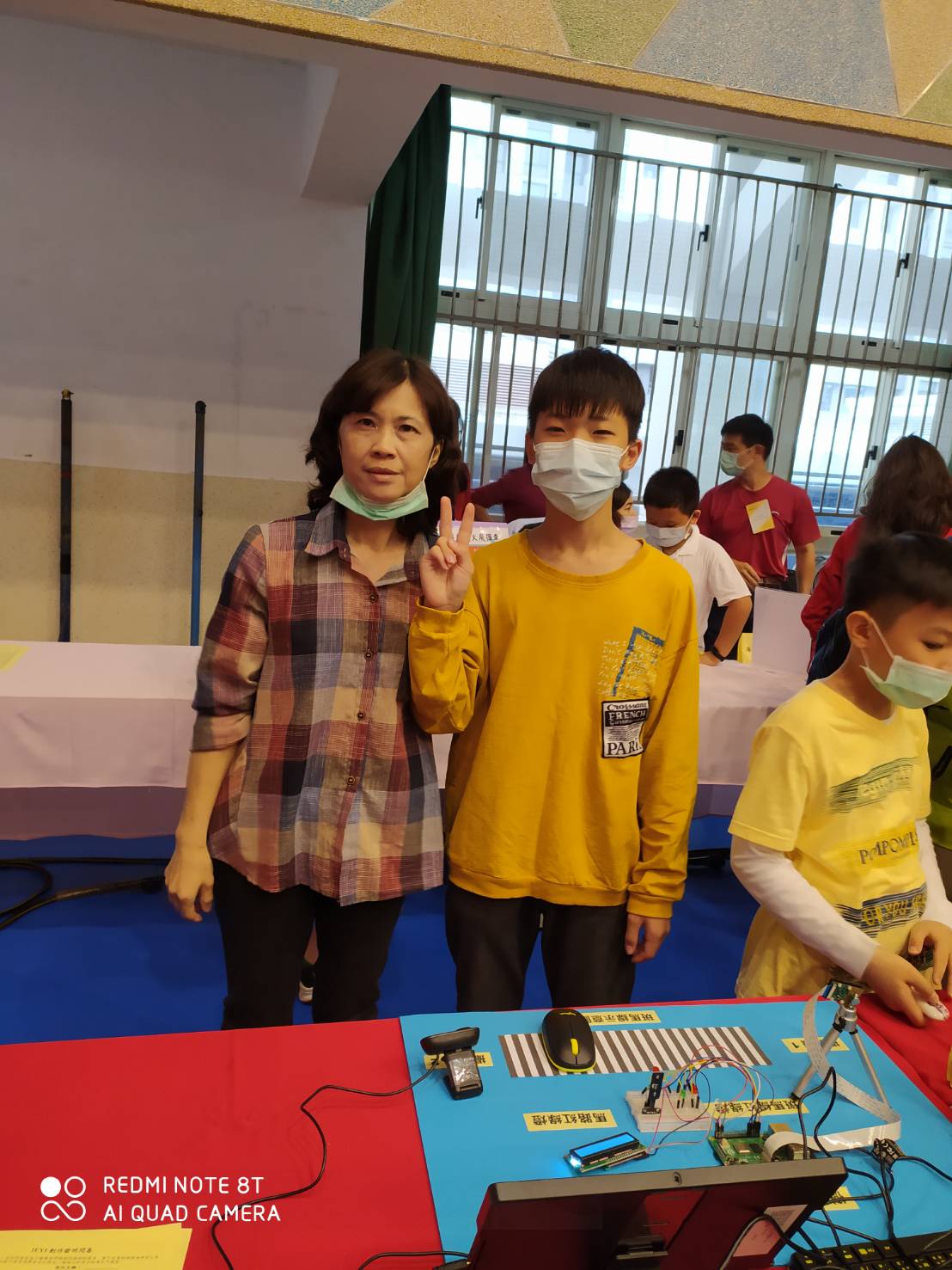 【六年級】探索課程-參加2021YEYI世界青少年創客發明展暨台灣選拔賽