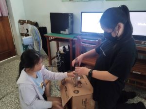 Read more about the article 【五年級】科學實驗王–一公升的光線！