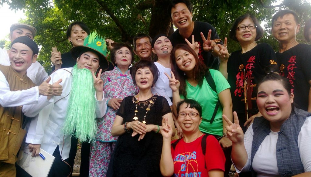 與歌仔戲明星合照