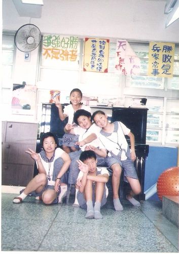 走過雙十歲月~班服