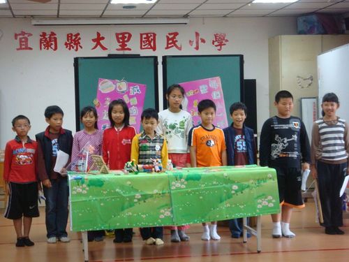 娃娃表演