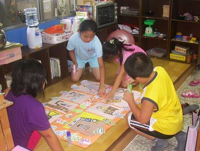 壁報