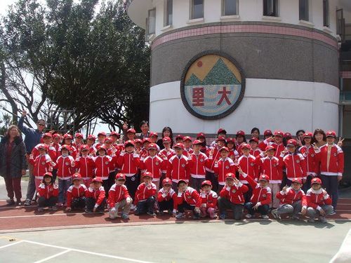 1000330穿新衣戴新帽