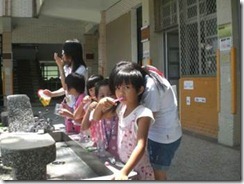 clip_image002