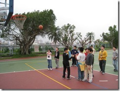 980223basketball-06