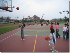 980223basketball-09