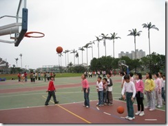 980223basketball-11