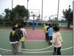 980223basketball-12