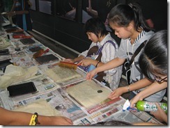 參訪廣興紙寮---學生體驗自然造紙樂趣