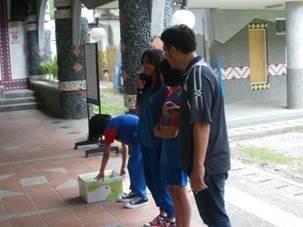 clip_image004